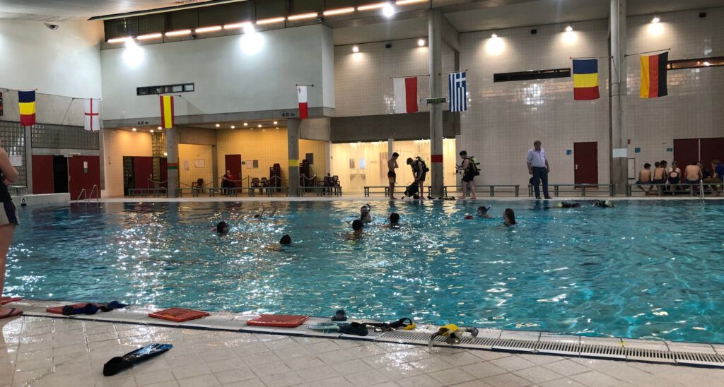 Training in het zwembad